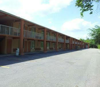 Hotel Valdosta Ga I-75 & Us-221 N Hwy Exterior photo